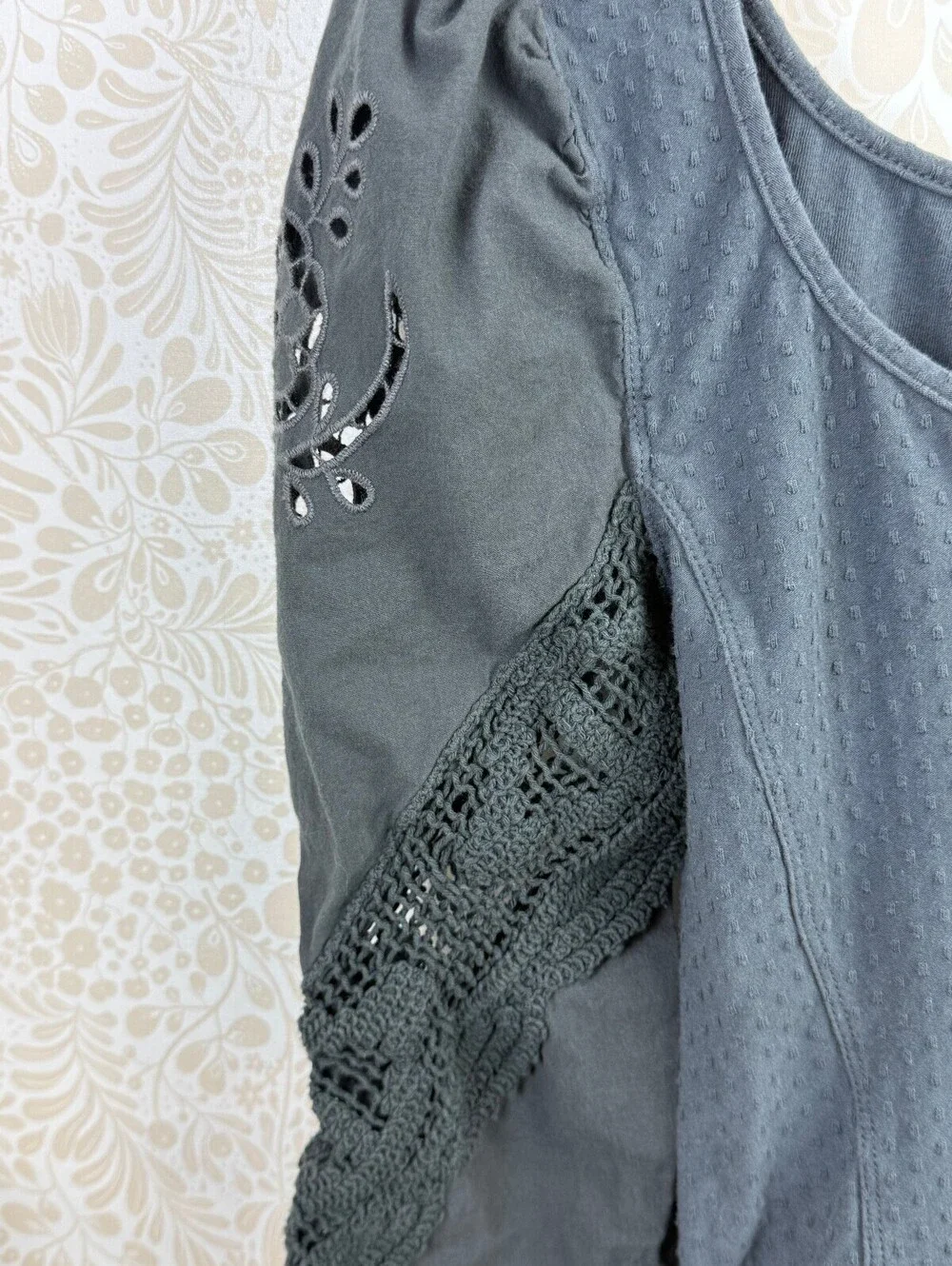 Free People Brunch Date Metal Stiletto Crop Gray Henley - Size - Small